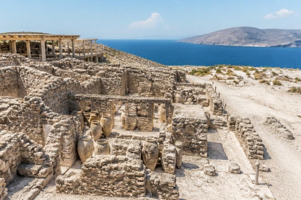 Day 6: Ancient Akrotiri and Volcanic Landscapes