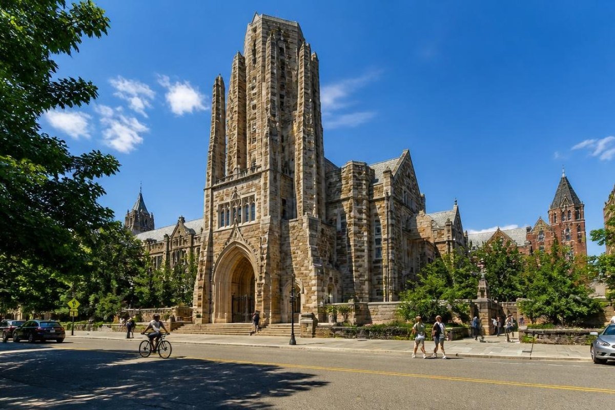 New Haven: Museums, Pizza, and University Architecture