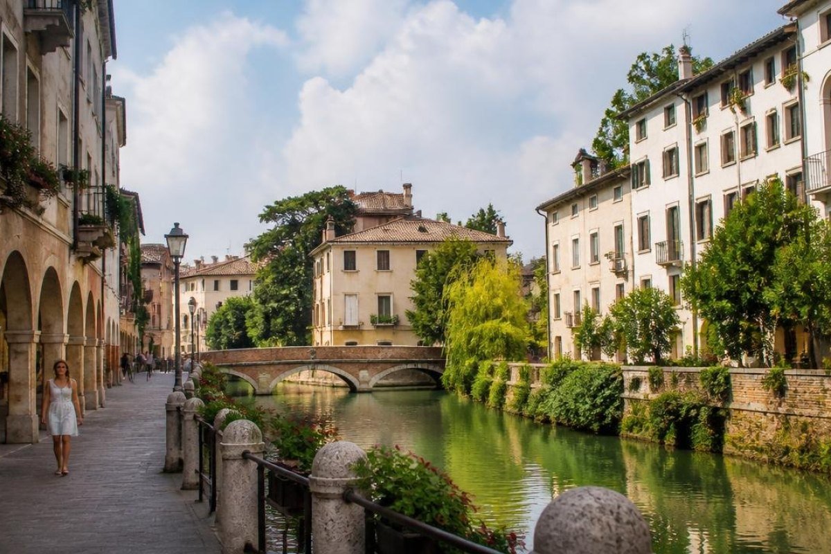 Treviso: Canals, Arcades, and a Slower Veneto Experience